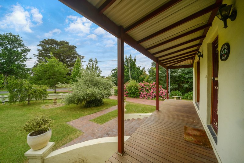 Photo - 2 Banksia Street, Bowral NSW 2576 - Image 5