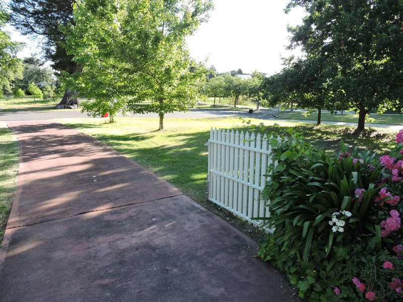 Photo - 2 Banksia Street, Bowral NSW 2576 - Image 13