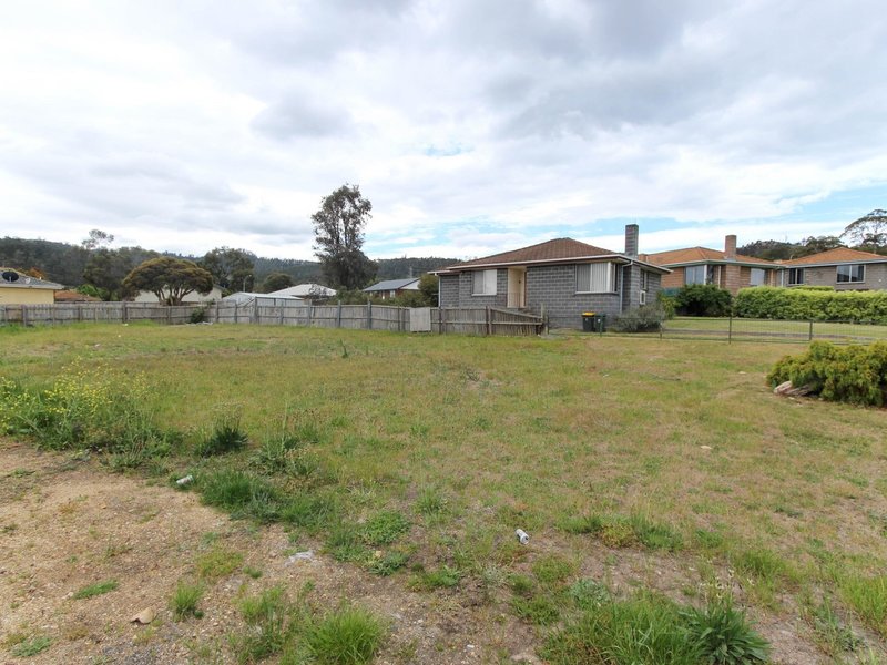 Photo - 2 Barbara Avenue, Clarendon Vale TAS 7019 - Image 3