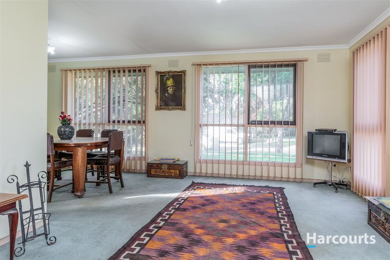 Photo - 2 Barbican Court, Rowville VIC 3178 - Image 2