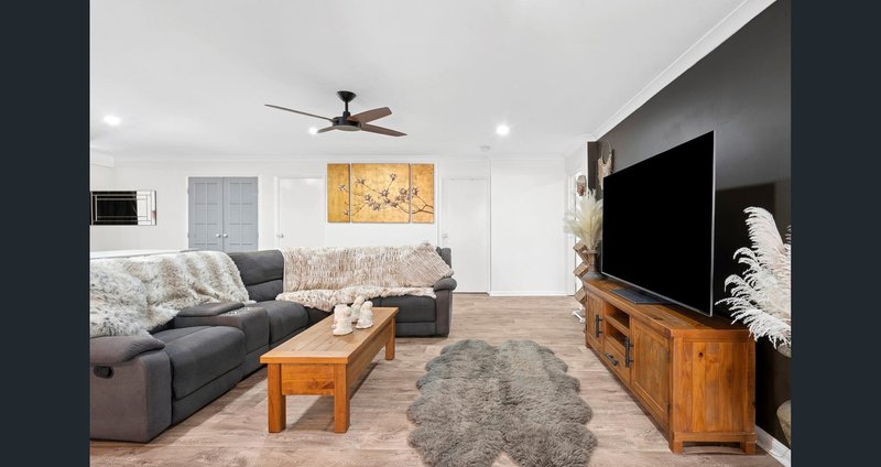 Photo - 2 Barculdie Crescent, Deception Bay QLD 4508 - Image 5