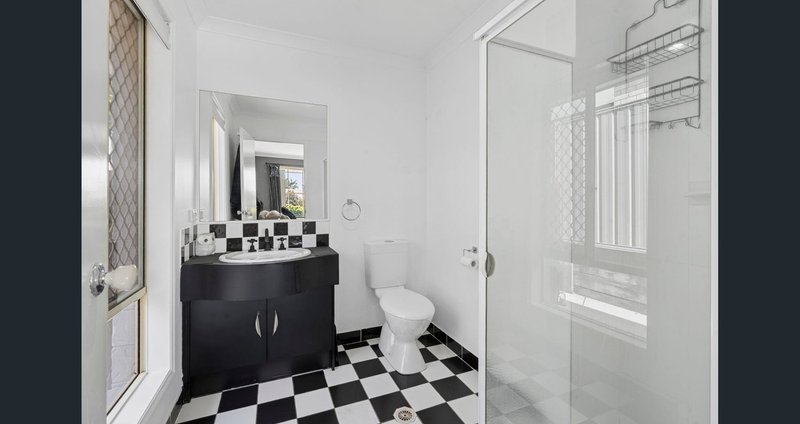 Photo - 2 Barculdie Crescent, Deception Bay QLD 4508 - Image 14