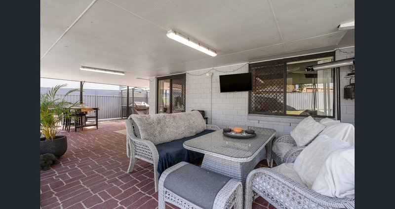 Photo - 2 Barculdie Crescent, Deception Bay QLD 4508 - Image 16