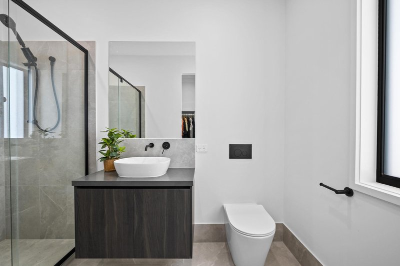 Photo - 2 Barossa Street, South Ripley QLD 4306 - Image 25