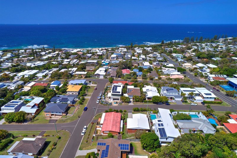 Photo - 2 Barr Avenue, Shelly Beach QLD 4551 - Image 3