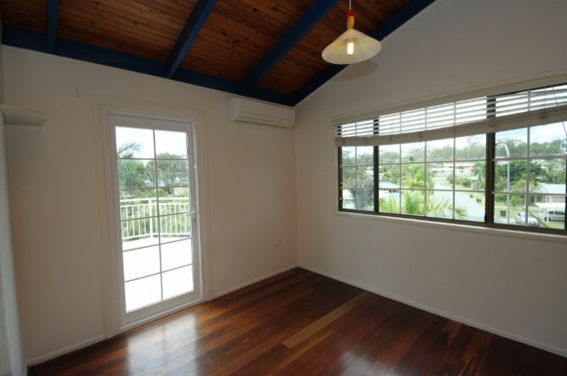 Photo - 2 Barreenong Street, Glen Eden QLD 4680 - Image 11