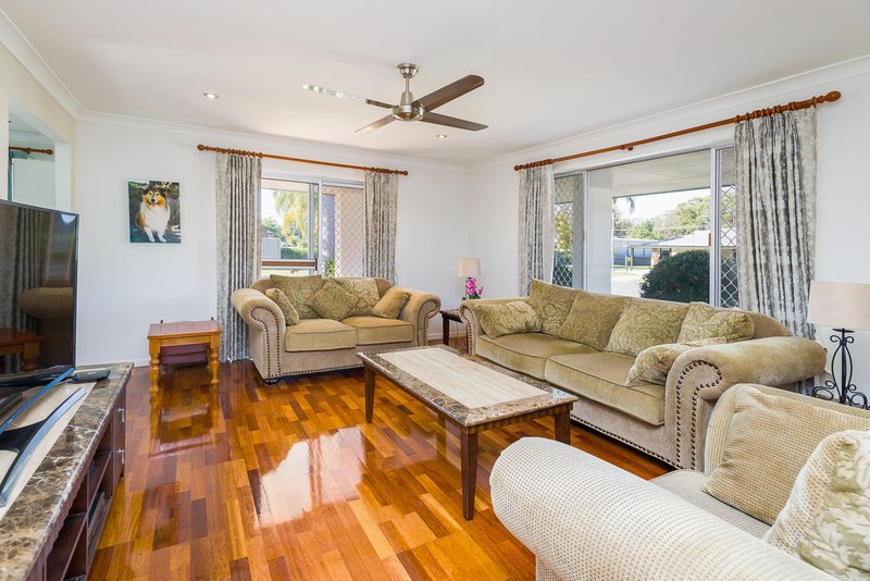 Photo - 2 Barrine Crescent, Coombabah QLD 4216 - Image 4