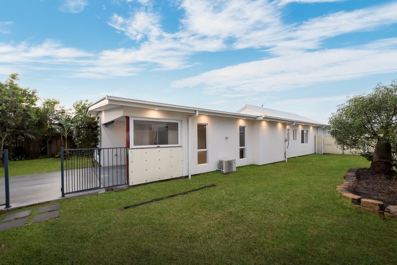 Photo - 2 Barron Court, Pimpama QLD 4209 - Image 2