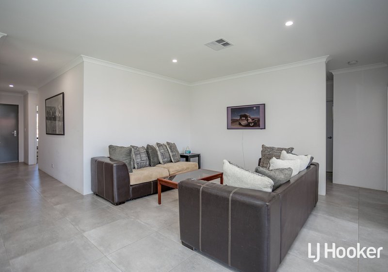 Photo - 2 Barson Court, Thornlie WA 6108 - Image 9