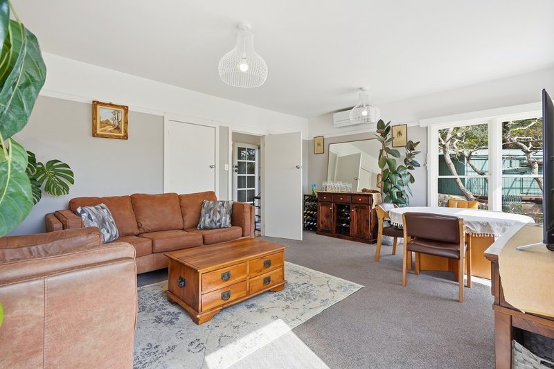 Photo - 2 Bartlett Place, Lindisfarne TAS 7015 - Image 6