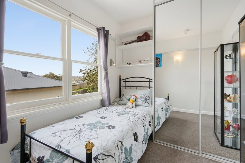 Photo - 2 Bartlett Place, Lindisfarne TAS 7015 - Image 22