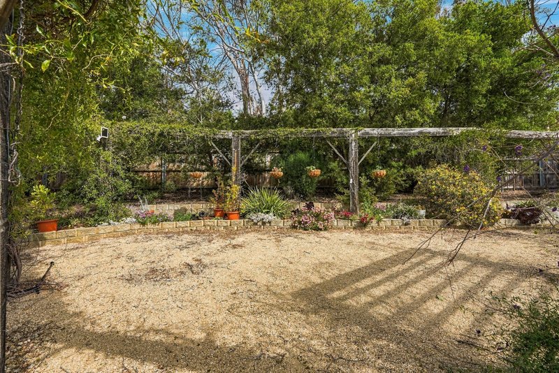 Photo - 2 Bartlett Place, Lindisfarne TAS 7015 - Image 33