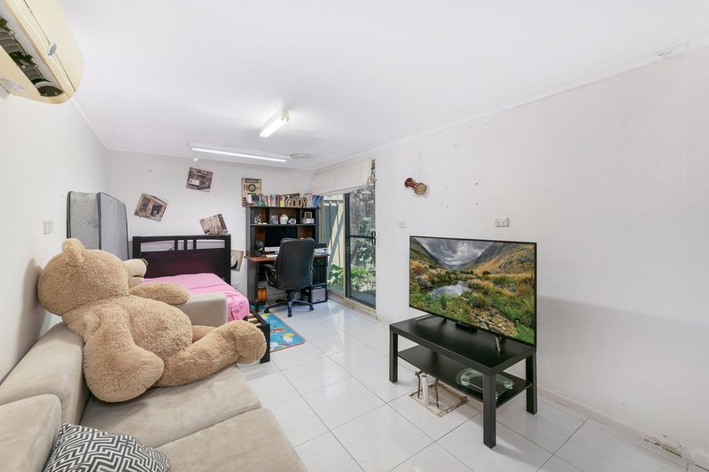 Photo - 2 Barton Street, Smithfield NSW 2164 - Image 2