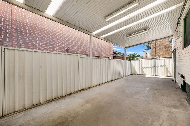 Photo - 2 Barton Street, Smithfield NSW 2164 - Image 9