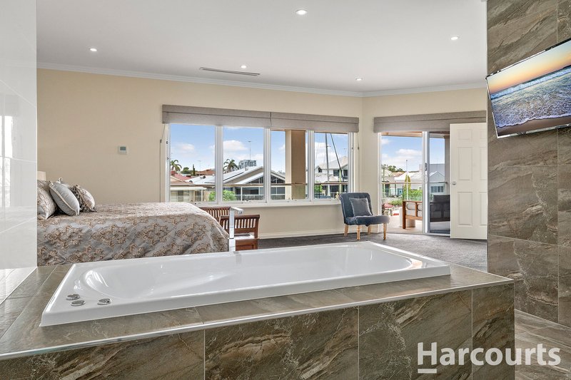 Photo - 2 Baruna Court, Halls Head WA 6210 - Image 23