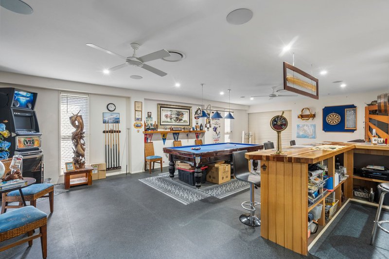 Photo - 2 Bass Place, Paradise Point QLD 4216 - Image 10