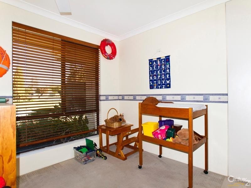 Photo - 2 Bayley Close, Gosnells WA 6110 - Image 5