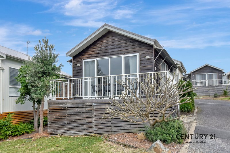 Photo - 2 Beachside Drive, Caves Beach NSW 2281 - Image 1