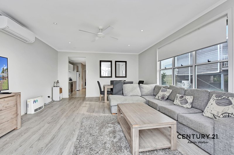 Photo - 2 Beachside Drive, Caves Beach NSW 2281 - Image 6