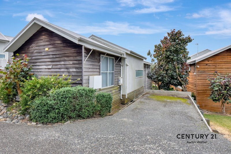 Photo - 2 Beachside Drive, Caves Beach NSW 2281 - Image 15