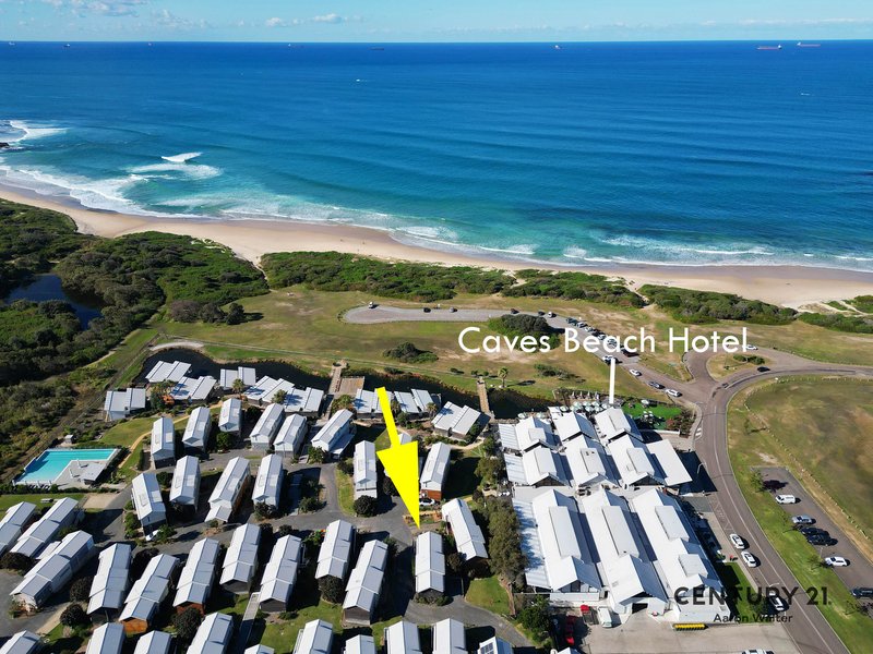 Photo - 2 Beachside Drive, Caves Beach NSW 2281 - Image 21