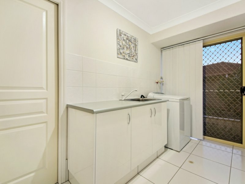 Photo - 2 Beaconsfield Drive, Burleigh Waters QLD 4220 - Image 19