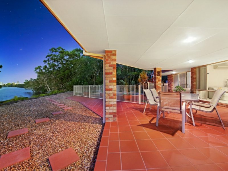 Photo - 2 Beaconsfield Drive, Burleigh Waters QLD 4220 - Image 21