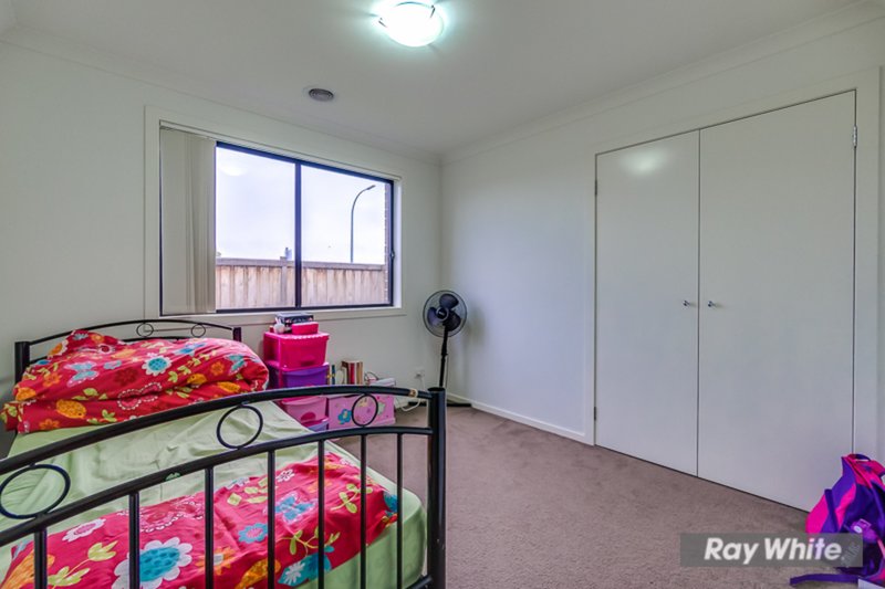 Photo - 2 Beagle Street, Tarneit VIC 3029 - Image 4