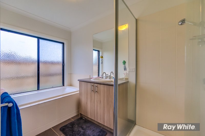 Photo - 2 Beagle Street, Tarneit VIC 3029 - Image 5