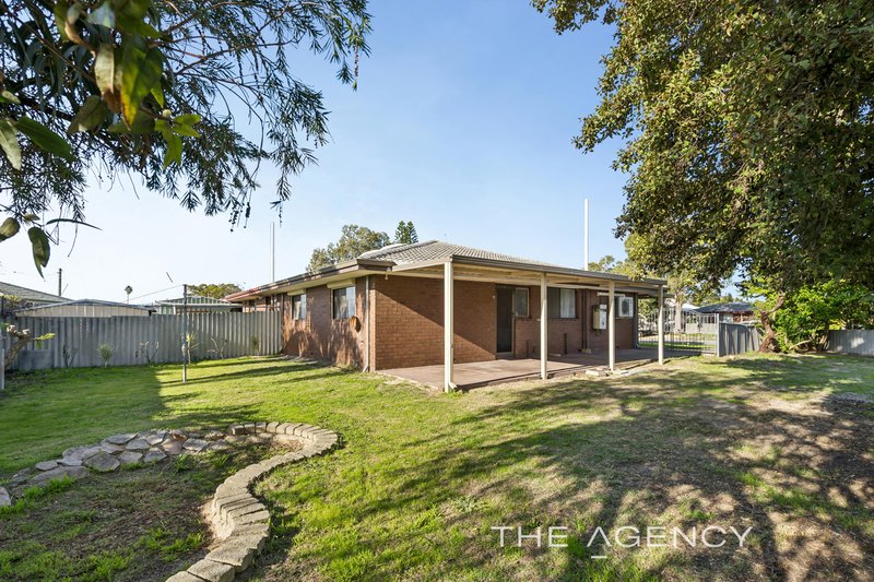 Photo - 2 Beckford Close, East Cannington WA 6107 - Image 16