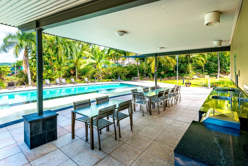 Photo - 2 Bedroom/57 Paradise Palms , Kewarra Beach QLD 4879 - Image 3