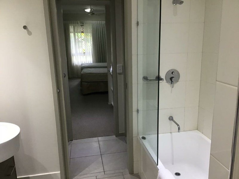 Photo - 2 Bedroom/57 Paradise Palms , Kewarra Beach QLD 4879 - Image 11