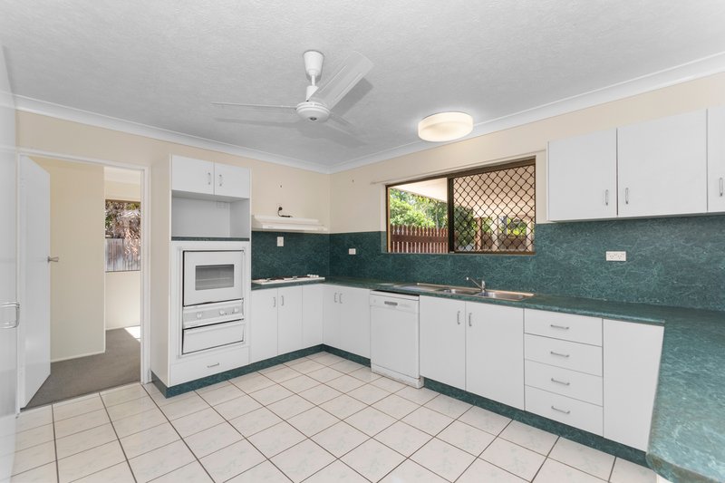 Photo - 2 Beech Court, Bushland Beach QLD 4818 - Image 3