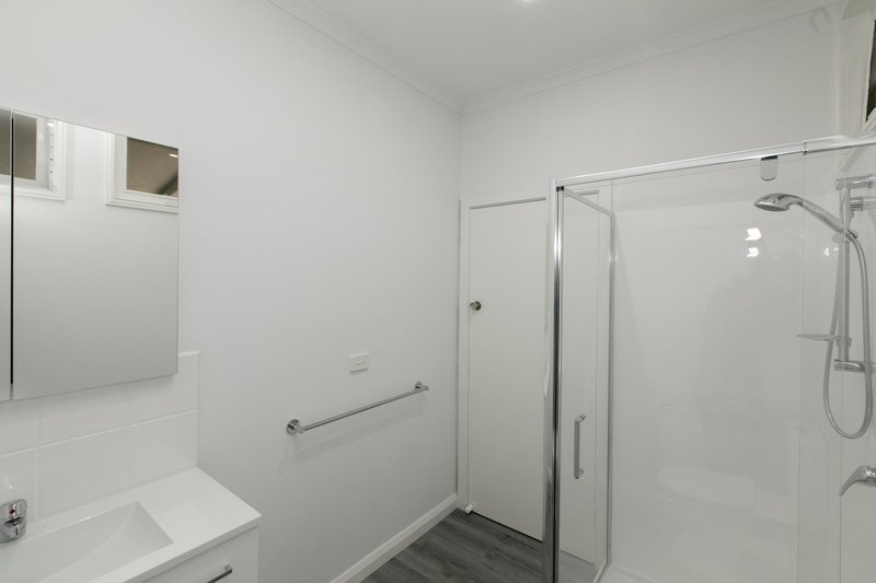 Photo - 2 Bell Street, Moe VIC 3825 - Image 6