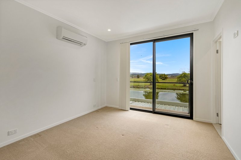 Photo - 2 Bellflower Close, Hampton Park VIC 3976 - Image 12