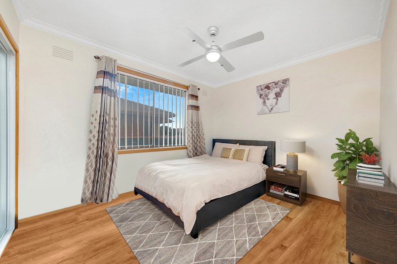 Photo - 2 Bendigo Crescent, Thomastown VIC 3074 - Image 10