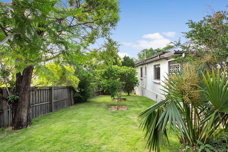 Photo - 2 Benecia Street, Wavell Heights QLD 4012 - Image 14