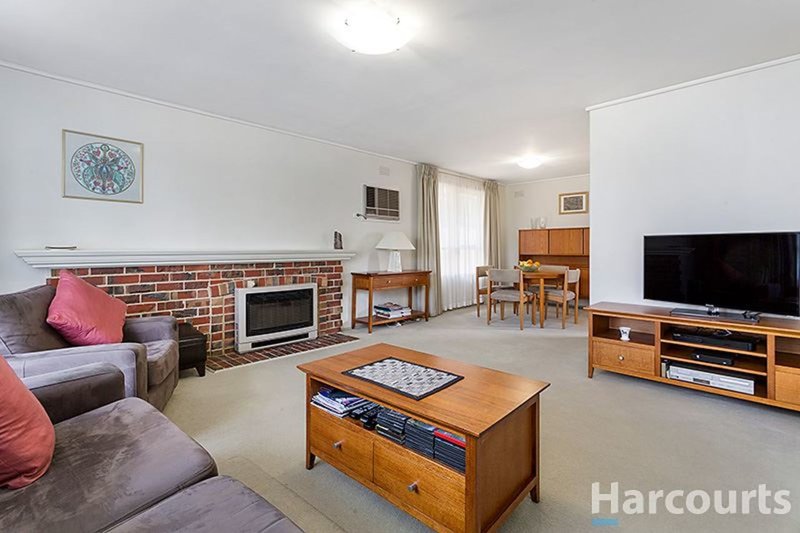 Photo - 2 Bentley Court, Mulgrave VIC 3170 - Image 3