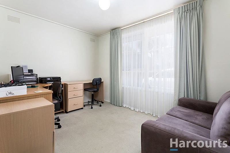 Photo - 2 Bentley Court, Mulgrave VIC 3170 - Image 6