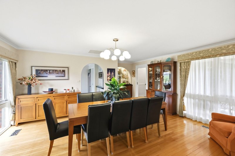 Photo - 2 Berkley Place, Melton West VIC 3337 - Image 7