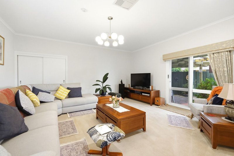 Photo - 2 Berkley Place, Melton West VIC 3337 - Image 11