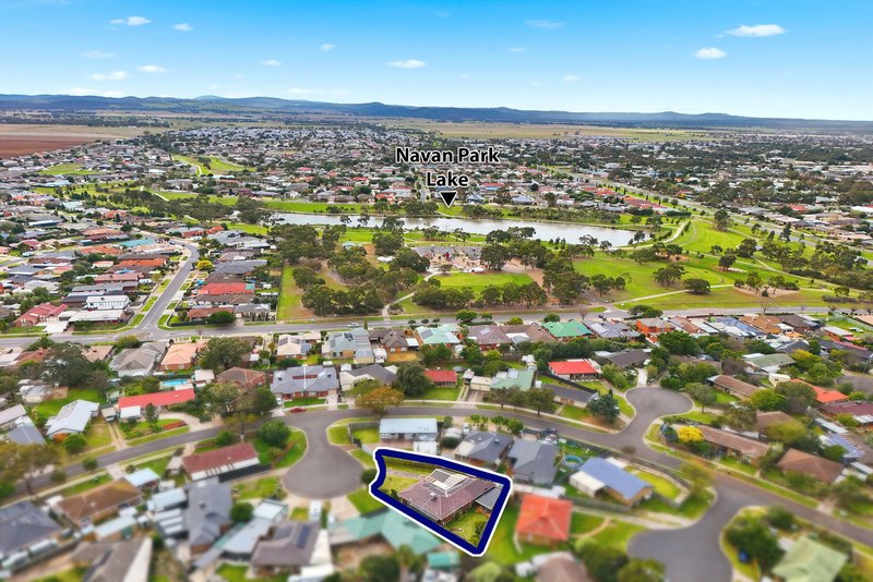 Photo - 2 Berkley Place, Melton West VIC 3337 - Image 25