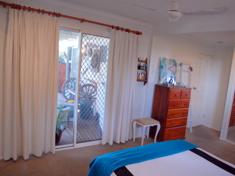 Photo - 2 Berry Street, Churchill QLD 4305 - Image 12