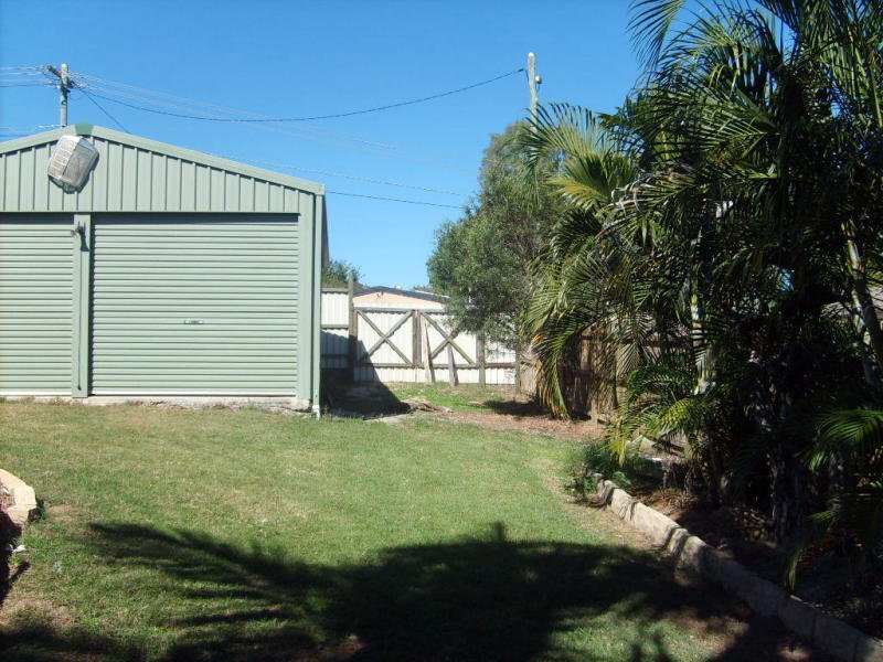 Photo - 2 Berry Street, Churchill QLD 4305 - Image 21