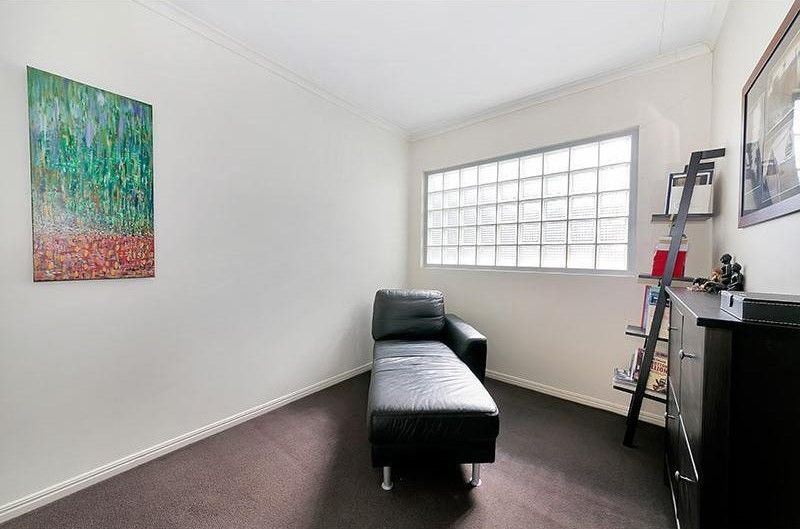 Photo - 2 Berwick Street, Fortitude Valley QLD 4006 - Image 4