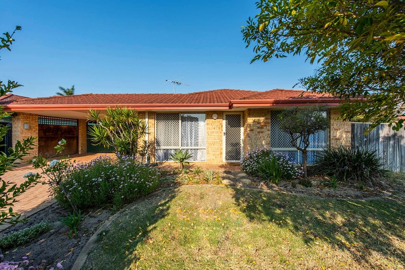 Photo - 2 Beryl Close, Maida Vale WA 6057 - Image 2