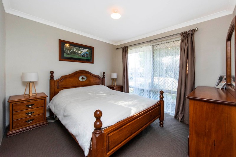 Photo - 2 Beryl Close, Maida Vale WA 6057 - Image 3