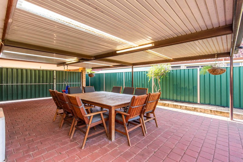 Photo - 2 Beryl Close, Maida Vale WA 6057 - Image 25