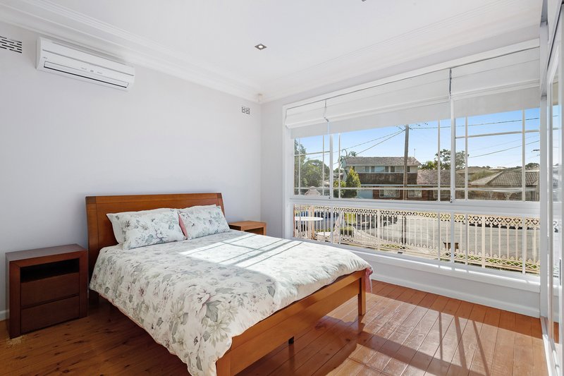 Photo - 2 Beverley Crescent, Roselands NSW 2196 - Image 5