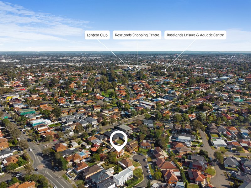 Photo - 2 Beverley Crescent, Roselands NSW 2196 - Image 9